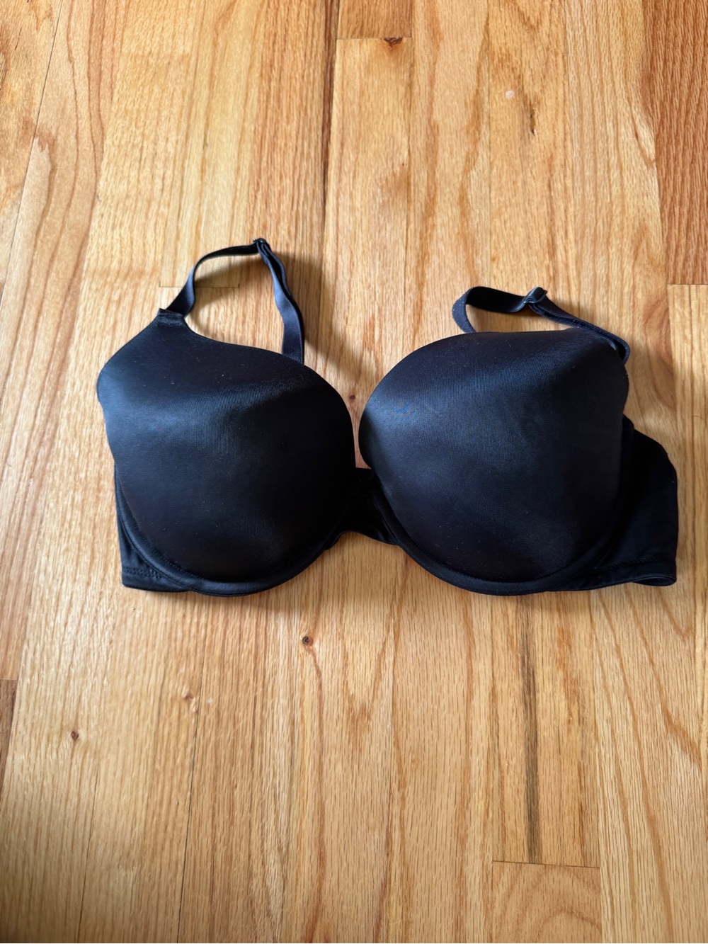 PINK Victoria's Secret  Wear Everywhere  Lightly lined  T-Shirt Bra 34DD